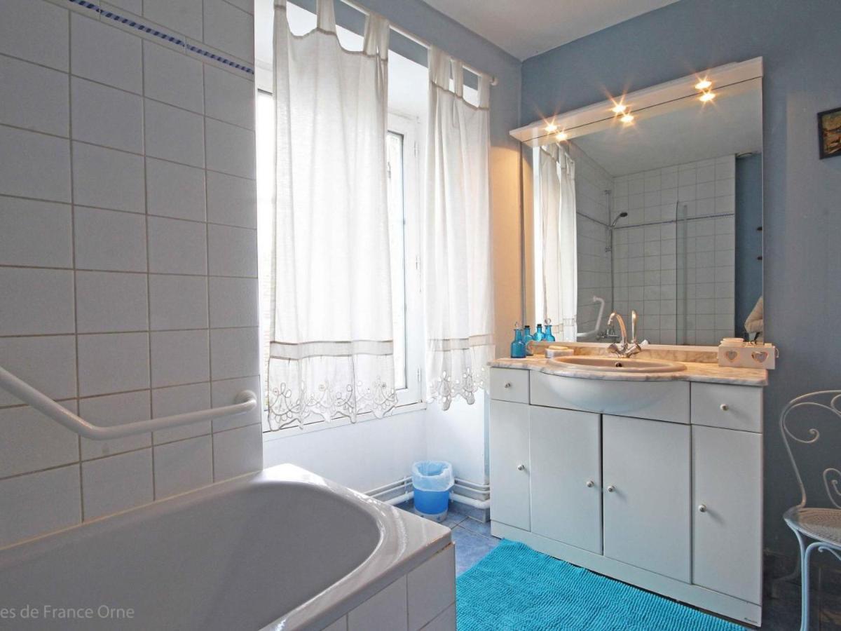 Gîte Sarceaux, 4 pièces, 7 personnes - FR-1-497-131 Extérieur photo