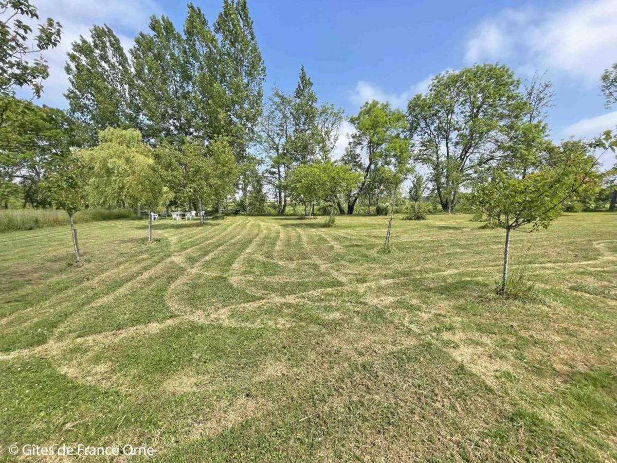 Gîte Sarceaux, 4 pièces, 7 personnes - FR-1-497-131 Extérieur photo